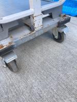 【販売終了】【中古】4輪台車（ストックカート）　2輪自在固定変換仕様キャスター付き【期間限定大幅割引】