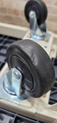 例）キャスター凹み