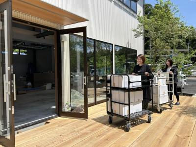 お引越し 天使のカゴ台車写真