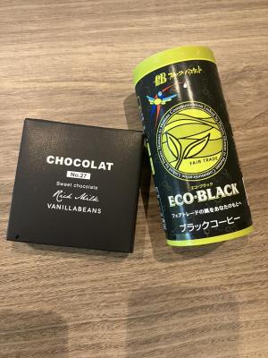 全体朝礼でSDGs委員会よりフェアトレード商品の紹介②