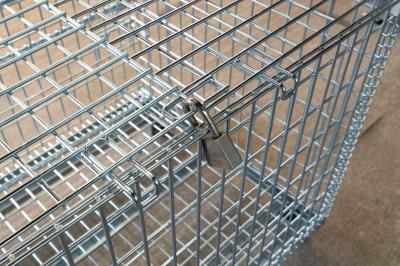 前と後ろにそれぞれ鍵を取り付けてください