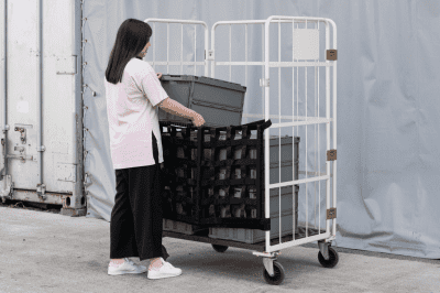 ２つ折りで積み降ろしラクラク