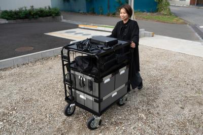 悪路で運搬している様子