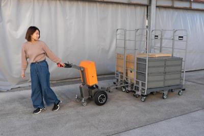 6輪台車は複数台を運搬可能