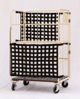 下部に網タイツを使用