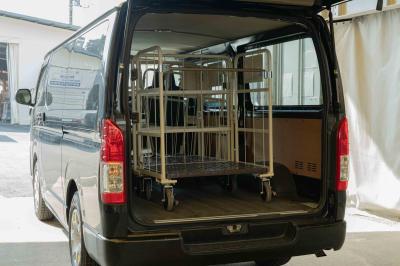 ハイエースには4台分積載可能