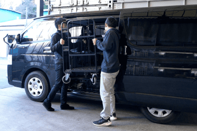 ハイエースのスライドドアからも搬入可能