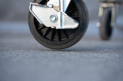 キャスターが浮いている状態1