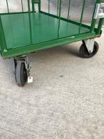 【販売終了】【美品中古】カゴ台車　W850×D650×H1700　本宏製作所製　床板鉄製