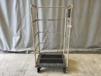 【販売終了】【中古】カゴ台車　W850×D650×H1700　本宏製　【ステーバー無し】