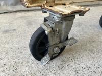 【販売終了】【中古】カゴ台車　W850×D650×H1700　本宏製　【ステーバー無し】