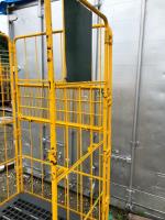 【販売終了】【中古】カゴ台車　跳ね上げ式中間棚付き　W1100×D800×H2000　イエロー・オレンジ