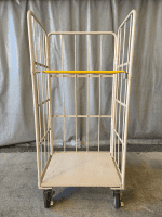 【セール対象品】【美品中古】カゴ台車　W800×D600×H1700　マキテック製　床板鉄製