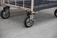 【販売終了】【中古】カゴ台車　W850×D650×H1700　マキテック製