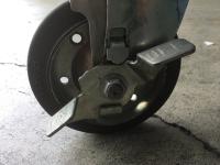 【販売終了】【中古】カゴ台車　W1100×D1100×H1700　床板鉄製