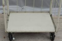 【販売終了】【中古】カゴ台車　W800×D600×H1700　床板鉄製