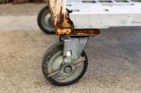 【販売終了】【中古】カゴ台車　W850×D650×H1700【引取限定商品】