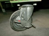 【販売終了】【中古訳あり品】カゴ台車　W1100×D800×H1700　床板鉄製【限定1台】