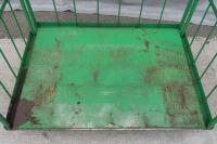 【販売終了】【中古】カゴ台車　W1100×D800×H1700　床板鉄製　2輪固定キャスターストッパー無し【引取限定商品】