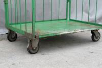 【販売終了】【中古】カゴ台車　W1100×D800×H1700　床板鉄製　2輪固定キャスターストッパー無し【引取限定商品】