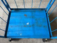 【販売終了】【中古】中間棚一体型カゴ台車　W800×D600×H1700【限定1台！】