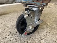 【販売終了】【中古】中間棚一体型カゴ台車　W800×D600×H1700【限定1台！】