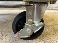 【販売終了】【中古】カゴ台車　W800×D600×H1700　ヤマト・インダストリー製　2輪固定キャスター