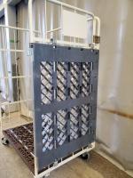 【中古】カゴ台車用中間棚　樹脂製　W1100×D800用