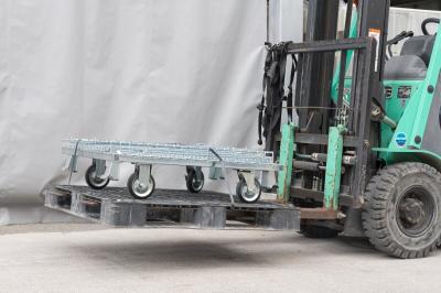 フォークリフトでの荷下ろし