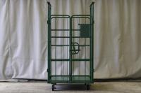 【オーダーメイド製品】２枚観音扉付き段積みカゴ台車W1030×Ⅾ995×H1944