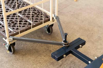 カゴ台車の牽引①